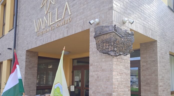 Petőfi-domborművet avattak Mórahalmon