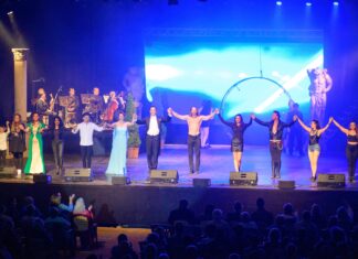 Nagy sikerű gálaműsorral nyitotta meg IX. évadát a mórahalmi Patkó Lovas és Szabadtéri Színház