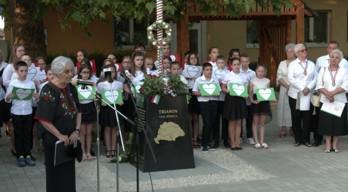 Trianon-emlékművet avattak Zsombón