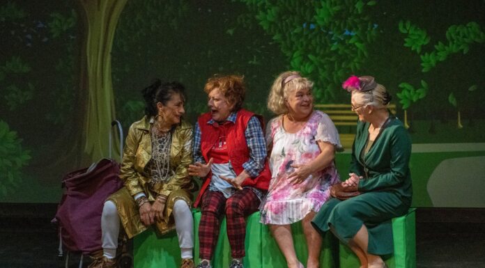 Fergeteges bulit csaptak az Öreglányok szombat este Mórahalmon