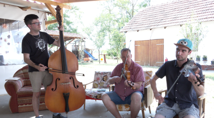 Elkezdődött a IV. Homokháti Népzenetábor Üllésen