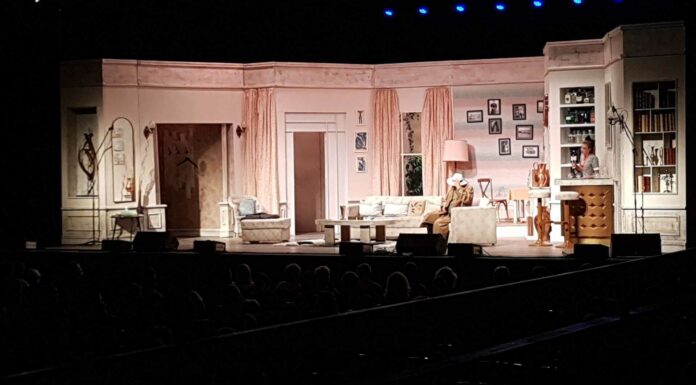 Szombat este ledobták a poénbombát Mórahalmon – óriási sikerrel ment a Tombol az erény