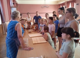 Fánksütéssel kezdődött a mórahalmi gyerekek táborozása