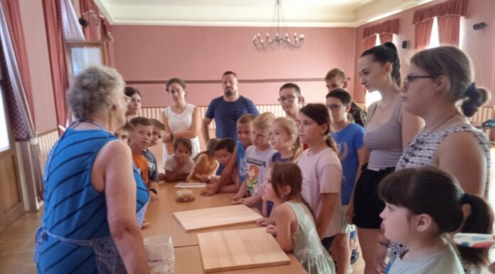 Fánksütéssel kezdődött a mórahalmi gyerekek táborozása