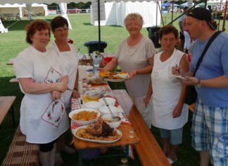 Idén is neveznek a mórahalmi nyugdíjasok a röszkei töltöttkáposzta-főző versenyre