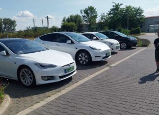 Villanyautók találkozója a mórahalmi KOLO-ban