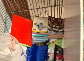 Rászorulóknak gyűjtöttek tanszereket a mórahalmi nagycsaládosok