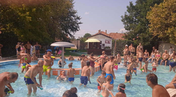 Rekordkísérlet a mórahalmi strandon