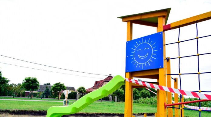 Terv szerint halad az új játszótér építése Domaszéken