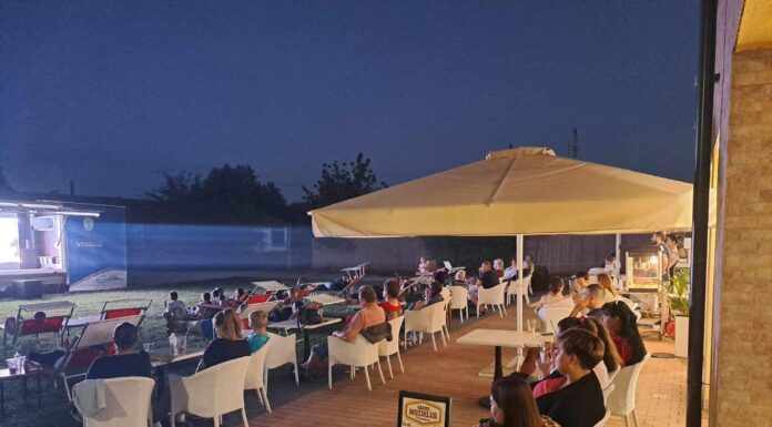 Teltházzal ment a mórahalmi moziklub első hétvégéje