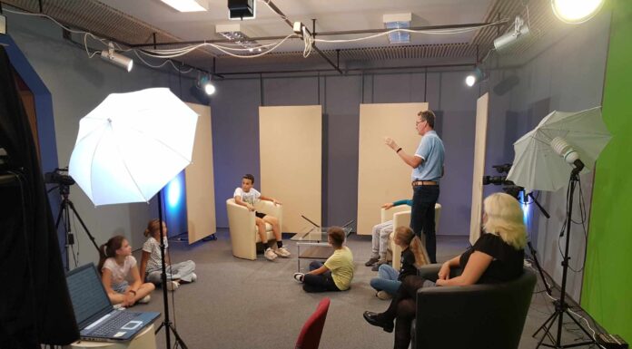 Mórahalmi médiaszakkörösök jártak a tévéstúdióban