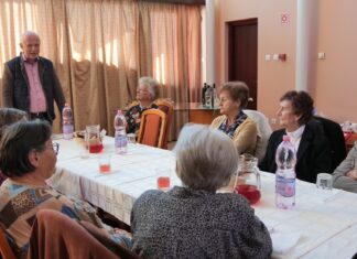 A mórahalmi Napfény Nyugdíjas Klub tagjait köszöntötte Nógrádi Zoltán polgármester