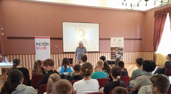 Petőfiről Mórahalmon