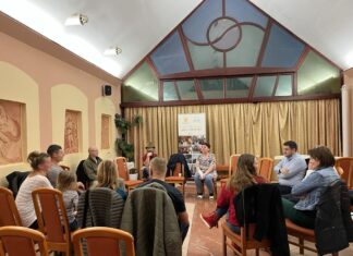 A Kapocs Népfőiskola és a Biokertész klub tartott közös fórumot az Aranyszömben