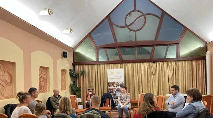 A Kapocs Népfőiskola és a Biokertész klub tartott közös fórumot az Aranyszömben