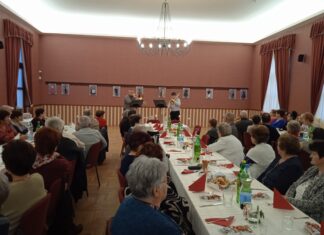 Az Aranyszömben karácsonyozott az idén 40 éves Mozgáskorlátozottak Mórahalmi Csoportja