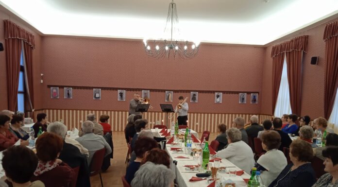 Az Aranyszömben karácsonyozott az idén 40 éves Mozgáskorlátozottak Mórahalmi Csoportja