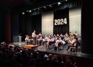 Máris teltházas a Mórahalmi Fúvószenekar vajdasági koncertje