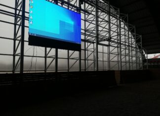 Elkészült a ledfal a jövő szombati mórahalmi fogathajtó versenyre