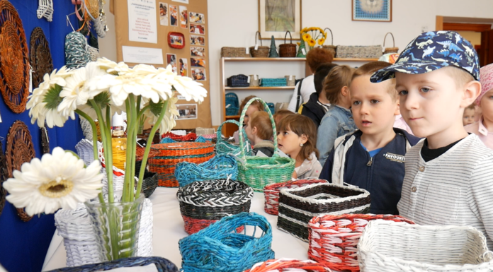 A ruzsai ovisok is megcsodálhatták a helyi szakkörösök munkáit