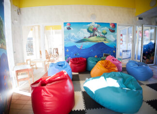 Mini mozi és pihenőzóna várja a legkisebbeket a mórahalmi fürdőben