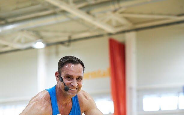 Katus Attila tartott aerobicedzést Mórahalmon