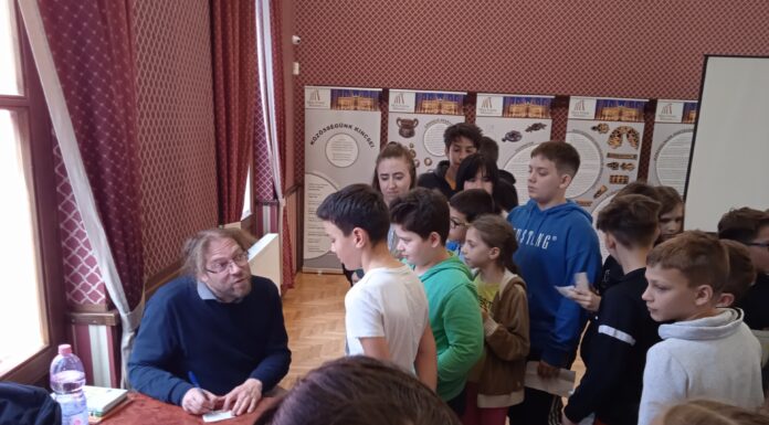 Az egyik legnépszerűbb kortárs költő járt Mórahalmon