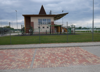 Bárki kipróbálhatja a tornaeszközöket Mórahalom új konditermének megnyitóján