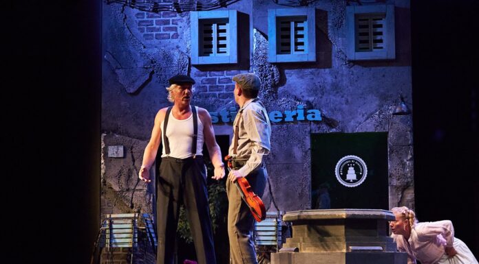 Az elmúlt húsz év legtöbbet játszott vígjátéka Mórahalmon is nagyot ment