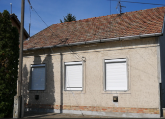 Újabb önkormányzati lakás felújítása kezdődött meg Mórahalmon