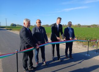 Megújult külterületi utakat adtak át Zsombón