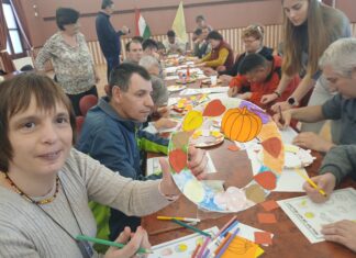 Fogyatékkal élők vendégeskedtek az Aranyszömben