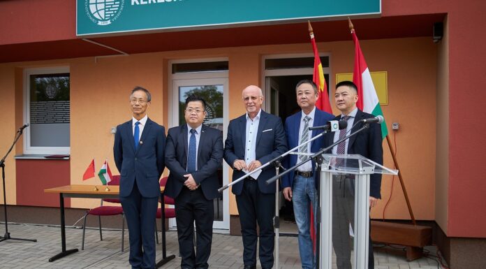 Mórahalmon nyitott irodát a kínai China-EU Cultural and Education Service Center Kft.