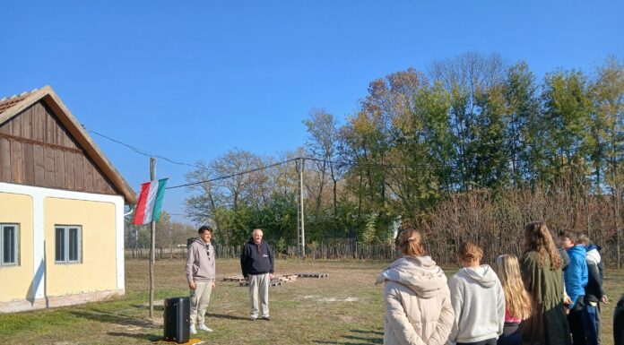 Cserkészek vették birtokba a mórahalmi Vér tanyát