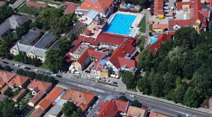 A Mórahalmi Pálinka-és Tepertőfesztiválról jelentkezik a Kossuth Rádió Országjáró magazinja