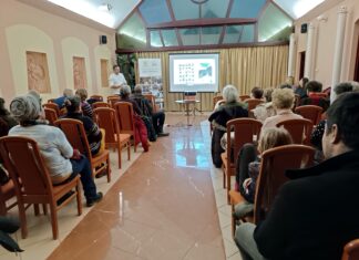 Erdélyi történetekkel érkeztek az Aranyszömbe a Kapocs Népfőiskola önkéntesei