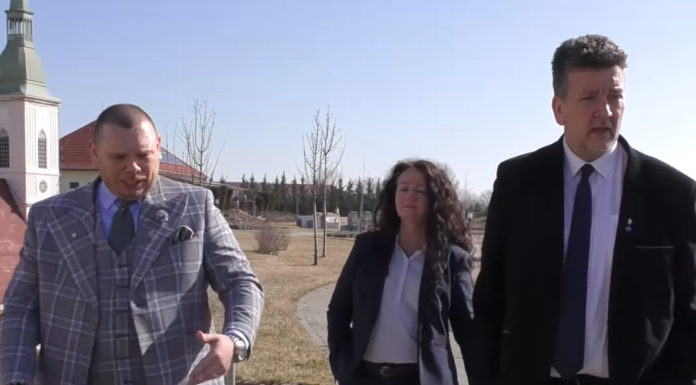 A mórahalmi Ezer Év Parkjába látogatott a Nemzeti Örökség Intézete főigazgatója – videó