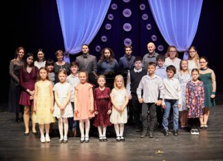 Gyermekekért muzsikáltak virágvasárnap Mórahalmon