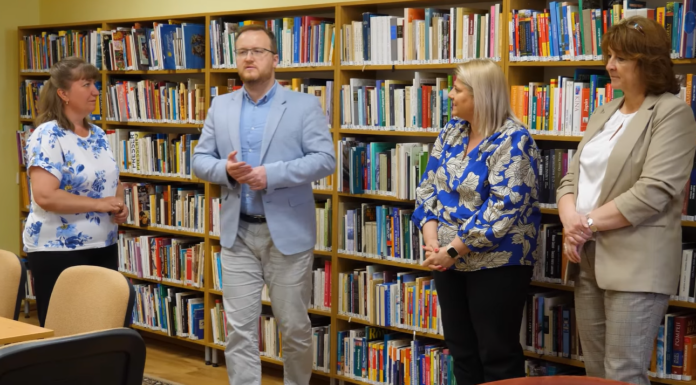 A Könyvtári Kihívás program keretében illusztris vendégek érkeztek a mórahalmi bibliotékába – videó