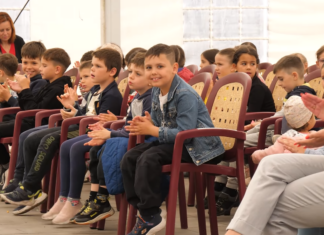 Ismét megrendezte a Liliomfesztivált a mórahalmi katolikus általános iskola – videó