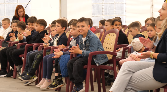 Ismét megrendezte a Liliomfesztivált a mórahalmi katolikus általános iskola – videó