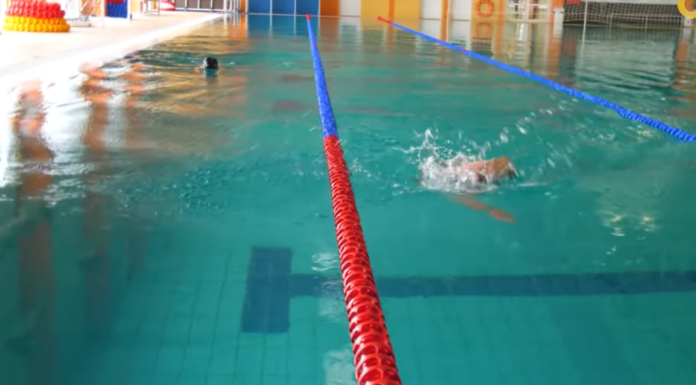 Várja az úszni és pihenni vágyókat a Móradombi Uszoda – videó