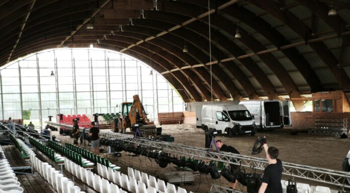 Készül a varázslat a mórahalmi Futó-Dobó Lovasközpontban