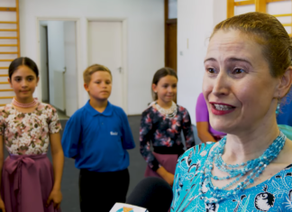 Belestünk a Mórahalmi Alapfokú Művészeti Iskola néptáncpróbájára – videó