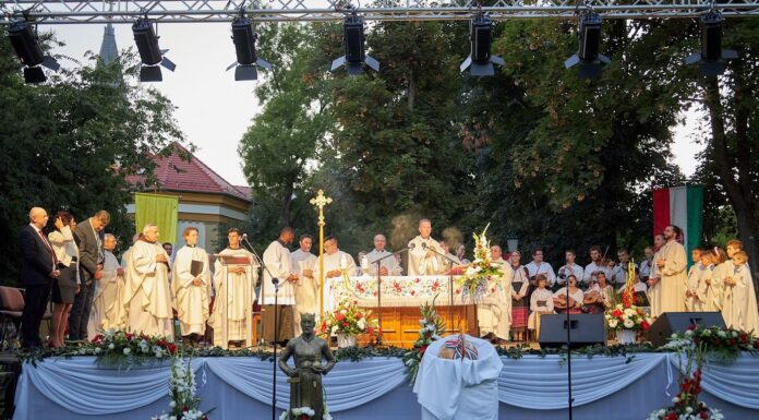 Lélekemelő élmény volt a XII. Homokháti Búcsú Mórahalmon