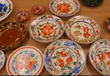 Csodálatos dísztányérgyűjteményét ajándékozta az üllési művelődési háznak Berkóné Masír Borbála – videó