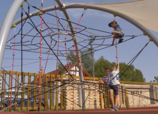 Új játszóteret avattak a mórahalmi József Attila utcában – videó