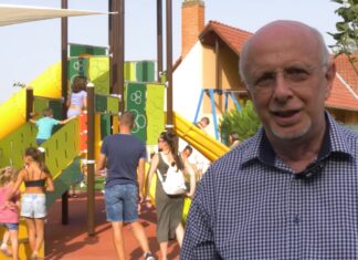 Ünnepélyes keretek között nyílt meg az új játszótér Mórahalmon, a József Attila utcában – videó