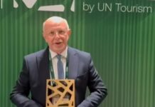 Mórahalom a világ legjobbjai között – a polgármester Kínában vette át a díjat – videó