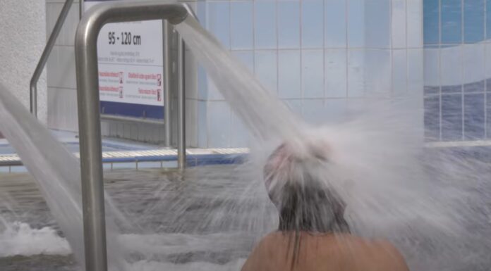 A végéhez közeledik a mórahalmi fürdő felújítása – videó